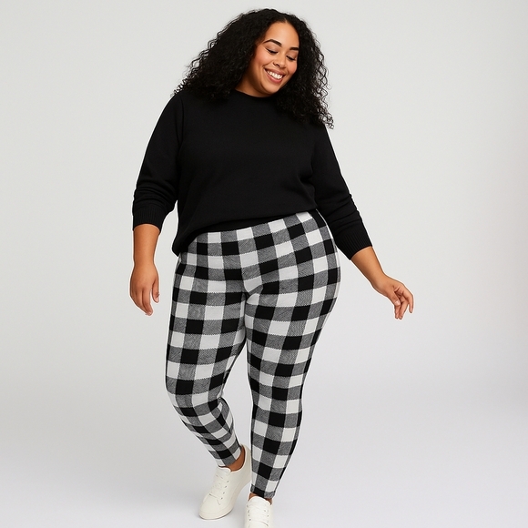 torrid Pants - Torrid Full-Length Sweater Legging - Black & White Buffalo Plaid - NWT - Size 4